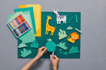 Cutting pop up card using scissors