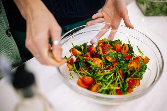 Process of making vegan salad with green 