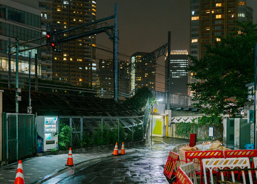Walking the Yamanote Line