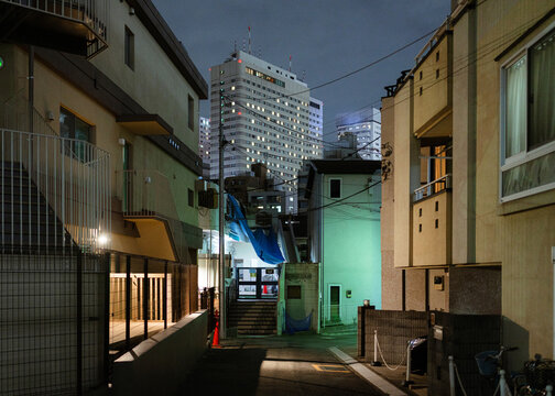 Walking the Yamanote Line