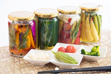 美味しい夏野菜のカラフルピクルス