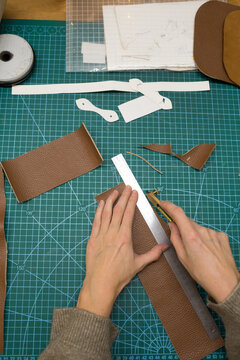 Cutting-out the leather 