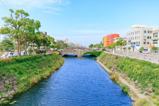 A river flows in a small city.
