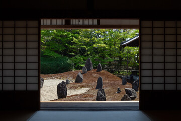 伝統的な枯山水庭園、京都、日本