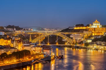 Crédence de cuisine  The river Douro and the famous iron bridge in Porto at night  © elxeneize