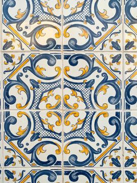 Azulejos in Porto