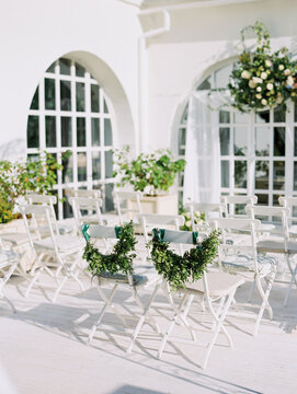 White Chairs For Wedding Party