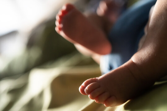 Newborn baby first moments of life