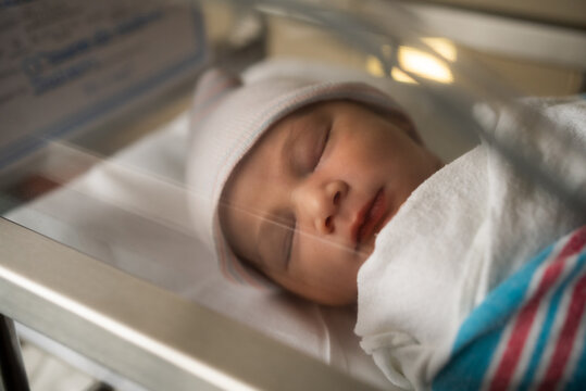Newborn baby first moments of life
