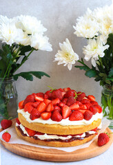 strawberry sandwich cake