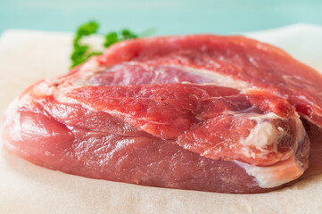 熟成させた豚ももブロック