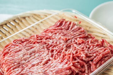 パックに入った合挽き肉