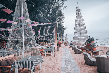 Bacco Beach in Jomtien Satthaip, Chon Buri, Thailand, ein sehr gutes italienisches Restaurant direkt am Strand - obrazy, fototapety, plakaty