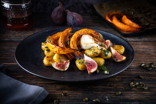 K&uuml;rbis Gnocchi mit Feige, Ziegenk&auml;se und Honig