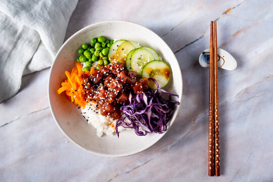 Poke Bowl mit Thunfisch