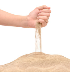 Handen houden zand vast om te strooien. Zand loopt door de hand zoals de tijd verstrijkt