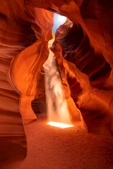 Fototapeten Antilope Geist ins Licht - Antelope Canyon Arizona in der Nähe von Page.  © emotionpicture