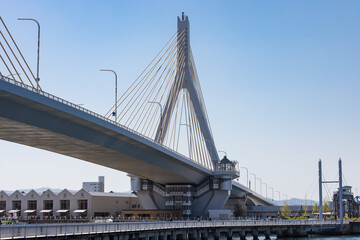 Obraz premium (青森県ｰ風景)青空と青森ベイブリッジ側風景４