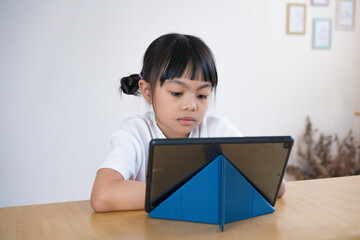 girl using laptop