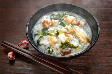 ホタテ貝紐と大根葉の粥