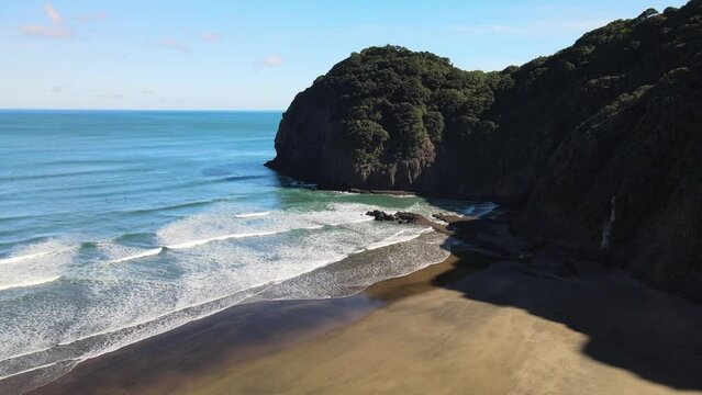 Piha black sand beach New Zealand 