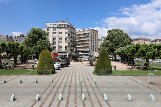 Le square Jacques Chirac, ville de Limoges, département de la Haute Vienne, France