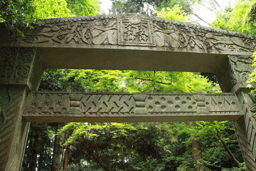 大岩神社、石造りの鳥居