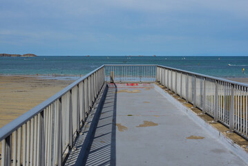 Obraz premium Dinard - Saint-Malo - Passerelle