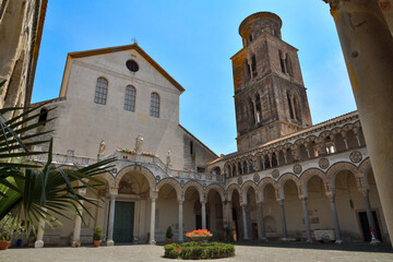 Fototapeta na wymiar cathedral of San Matteo,Salerno