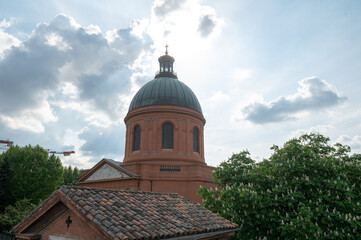 Fototapeta na wymiar Dome de La Grave on Sunny day in Toulouse, France in the summer of 2022.