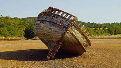 Boat wreck on Dulas Bay