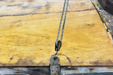 Bateau à voile - poulie