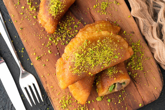 Turkish dessert tas kadayif with pistachio	