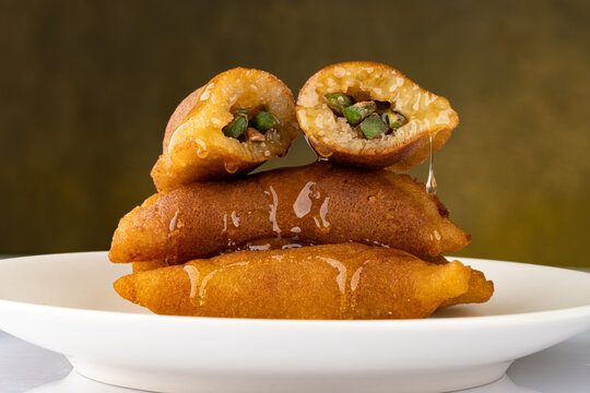 Turkish dessert tas kadayif with pistachio	