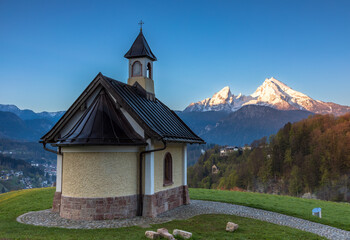 Morgendämmerung an der Kirchleitn Kapelle vor dem Watzmann, Berchtesgaden