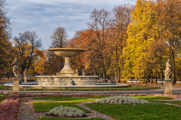 Autumn in Saxon Garden in Warsaw - obrazy, fototapety, plakaty
