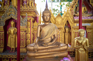 Obraz premium Bang Mot, Thung Khru, Bangkok 10140, 15 May, 2022 : Wat Bang Mot Sothararam - An old temple in the past, located in the middle of rice fields, suitable for worshiping monks and making merit.