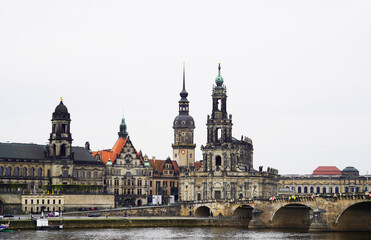 Fototapeta na wymiar View of the city of Dresden from the banks of the Elbe. 
