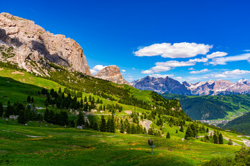 Beautiful landscape of Langkofel Group or Sassolungo Group in the Italian Dolomites Mountain at Gardena Pass in South Tyrol, Italy.