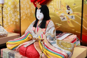 Naklejka premium 3月3日の桃の節句 ひな祭りの可愛い雛人形