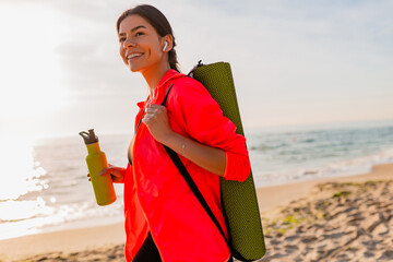woman doing sports in morning