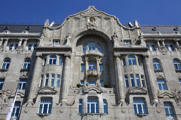 Fototapeta na wymiar Gresham Palace, Budapest, Hungary