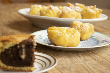 vanilla cream-filled bignè