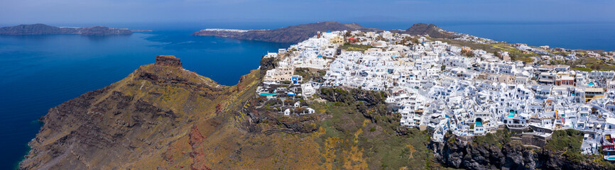 Fototapeta na wymiar view of Fira, caldera, volcano of Santorini, Greece with cruise ships