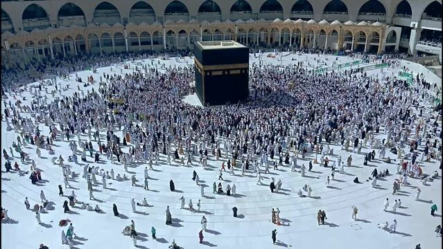 Prayer and Towaf  circumambulation-of muslims Around AL kaabah in macca Saudi-27 April 2018