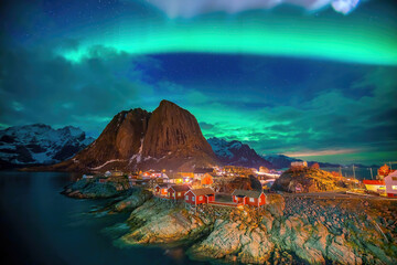 Beautiful nature lanscape of Lofoten in Norway with northern lights - obrazy, fototapety, plakaty