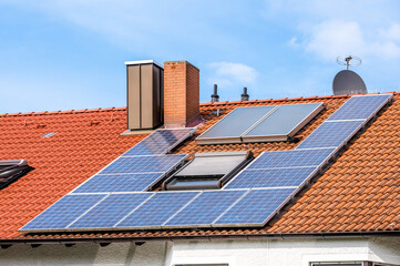 Solarpanels auf Reihenhausdach