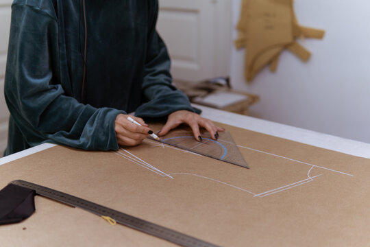 dise&ntilde;o de moda, taller de molder&iacute;a 