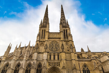 Fototapeta na wymiar St. Andrew's Cathedral in Bordeaux