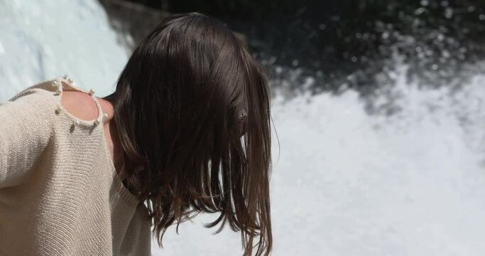 Donna escursione